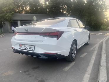 Продажа авто: Hyundai Avante: 2021 г., 1.6 л, Вариатор, Газ, Хэтчбэк — 3