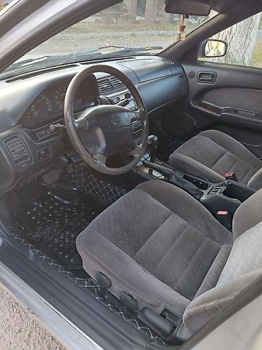 2 8: Nissan Maxima: 1997 г., 3 л, Автомат, Бензин, Седан — 4
