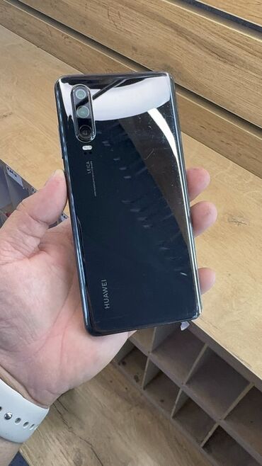 Xiaomi: Huawei P30, цвет - Черный