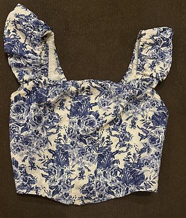 vozol toptan: Qadınlar üçün qısa top – mavi-ağ güllü naxış - Model: qısa, büstyer — 1