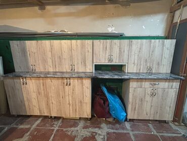 Tibbi avadanlıq: Mətbəx mebeli satılır 360₼. Yenidir. Ölçü 3.03. Ünvan