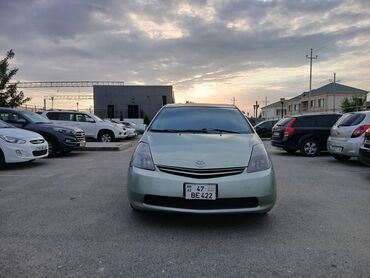 Toyota Prius: 1.5 л | 2006 г. Хэтчбэк