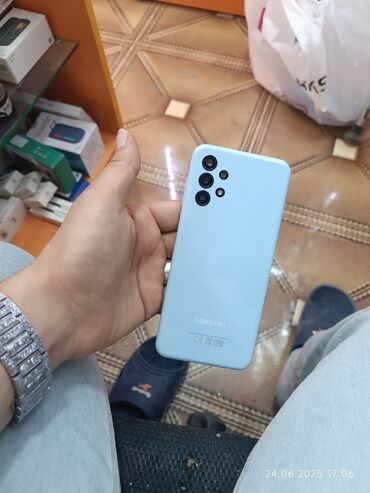 samsung j4: Samsung Galaxy A13, 32 GB, rəng - Mavi, Barmaq izi, İki sim kartlı