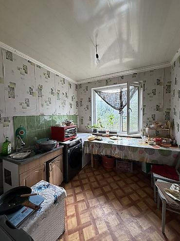 Батирлер: 3 бөлмө, 60 м², 105-серия, 1 кабат, Эски ремонт — 7