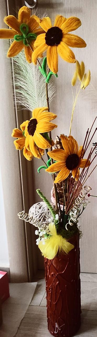 Ostali kućni dekor: Ručne dekorativne aranžmane od plišanih žičica (pipe cleaners) u — 2