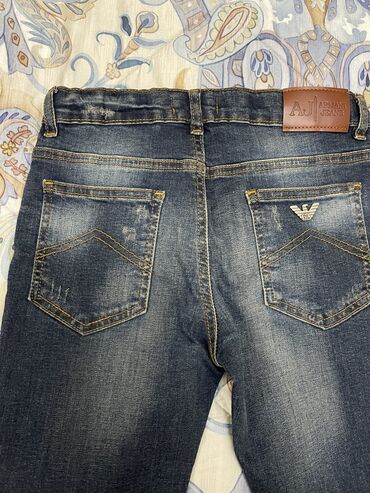 Cinslər və şalvarlar: Джинсы на мальчика 10 лет. Как новые. Одели пару раз — 3