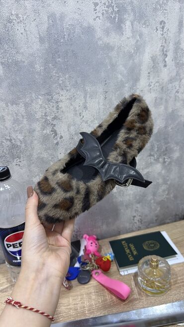 Kürklər: Her biri yeni ve ya 1 defe geyinilmis suba modeli 1:1 copy yeni,sonra — 10