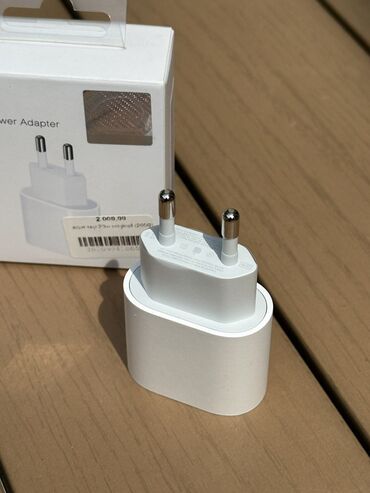 Зарядные устройства: 🔌 Оригинальные кабели и адаптеры для iPhone 📱 Lightning кабели и