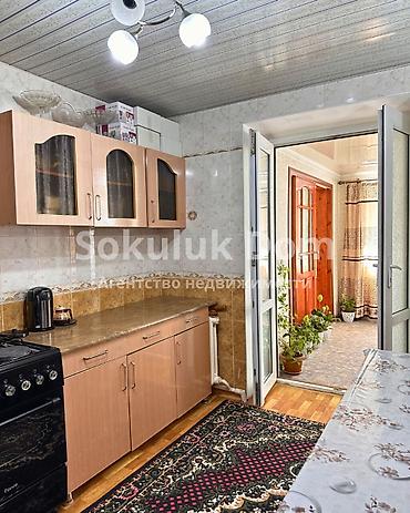 Продажа квартир: 5 и более комнат, 67 м² — 2
