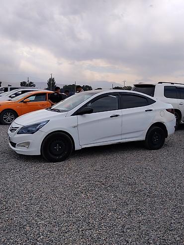 солярис 2014: Hyundai Solaris: 2015 г., 1.4 л, Механика, Седан — 3