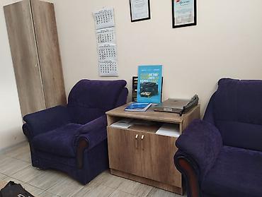 Офисные столы: Офисный стол, Нерегулируемый, цвет - Коричневый, Угловой, ЛДСП — 11