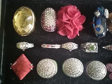 Prstenje: Novi ženski prsteni -svi zajedno-gomila novi različiti - ima po neki i — 1