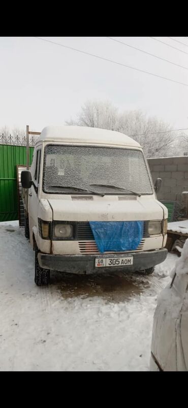 мерс 1320: Легкий грузовик, Mercedes-Benz, Стандарт, 2 т, Б/у