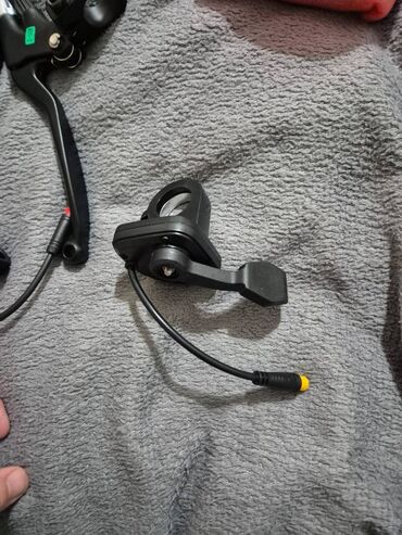 Velosiped ehtiyyat hissələri: 5 eded ANL bolt sığorta 150A. 1 eded 75100 VESC 1 eded DC-DC step-down — 12