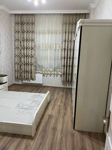 Uzunmüddətli kirayə mənzillər: Mənzil kirayə verilir. 3 otaq, 17.2 mərtəbə, 90 kv. Azadlıq — 5