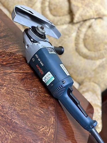 Bosch GWS 20-230 bucaqslifi - Güc: 2000 W - Disk diametri: 230 mm -