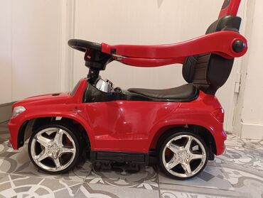 Ostale dečije stvari: REZZ Decija guralica, auto guralica za decu Mercedes AMG kao NOVA u — 6