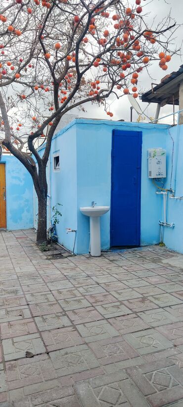 Həyət evləri və villaların satışı: Həyət evi (teze temirden chixib). Shexsi evimdi. CHIXARISHI — 13