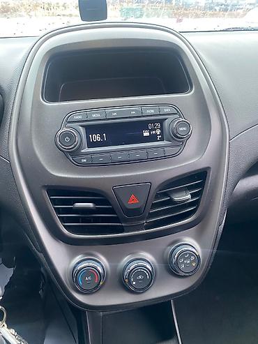 Chevrolet: Chevrolet Spark: 2019 г., 0.1 л, Автомат, Бензин, Хэтчбэк — 9