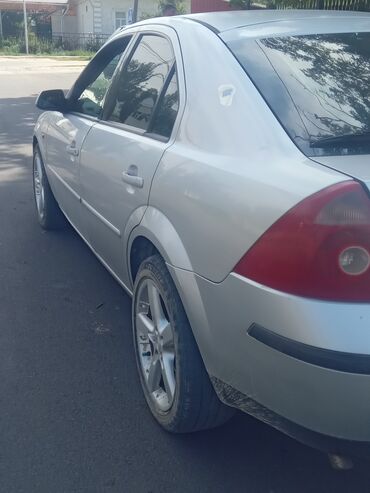 куплю форд мондео: Ford Mondeo: 2002 г., 1.8 л, Механика, Бензин, Седан