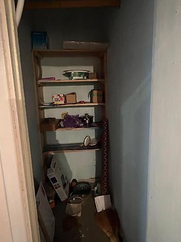 продаю дом с квартирантами: 3 комнаты, 90 м², 105 серия, 2 этаж, Косметический ремонт — 2