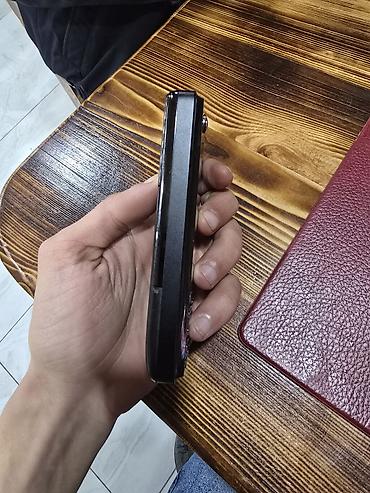 750 ti: Vertu Ti, rəng - Qara, Düyməli — 4