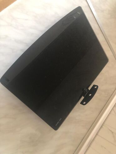 Kronşteynlər: Qara rəngli televizor aksessuarları və ya DVD uçün altliq (podstavka) — 2