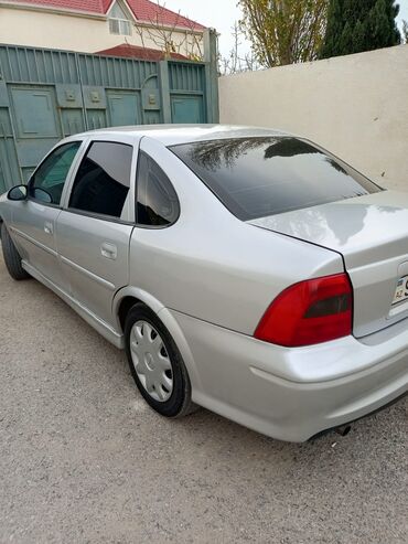 Opel: Opel Vectra: 1.6 l | 1997 il Sedan — 3