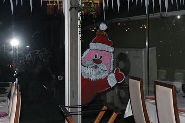 Bayram bəzəkləri: Şüşə vitrinlər üçün Yeni il və qış mövzusunda dekorativ rəsmlər — 10