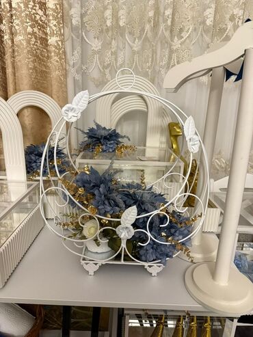 Xonçalar: 12 ədəd xonça satılır 1 dəfə istifadə olunub. Yenidir. Güllər və — 3