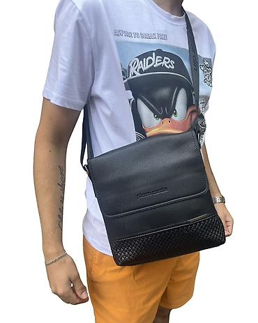 versace crveni: Muška torbica za preko ramena/struka (crossbody/waist bag)
3300
Din — 8