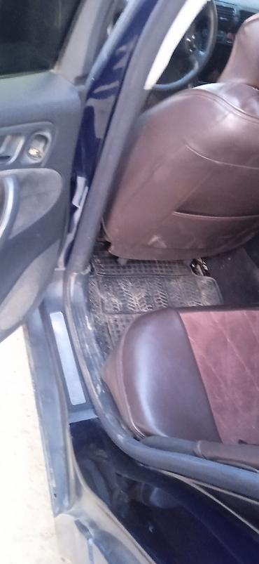 Унаа: Mercedes-Benz C-Class: 2001 г., 0.2 - engine capacity л, Кол менен иштөөчү, Бензин, Седан — 5