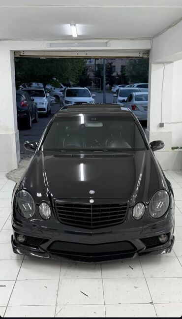 ретро авто запчасти: Mercedes-Benz E 320: 3.2 l | 2004 il Sedan