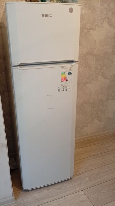 морозильник на прокат: Холодильник Beko, Двухкамерный, De frost (капельный)