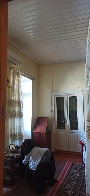 Həyət evləri və villaların satışı: 3 otaqlı, 200 kv. m, Kredit yoxdur, Təmirsiz — 15