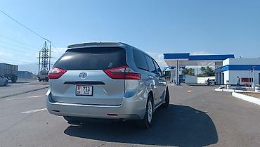 dongfeng 008: Toyota Sienna: 2019 г., 3.5 л, Автомат, Бензин, Минивэн — 3