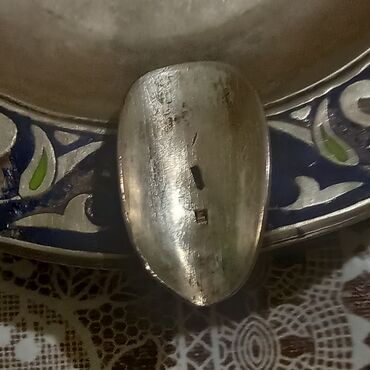 Əntiq qablar: - Külqabı - Minalı və Buta formalı. - Üstündə kiril əlifbası ilə БАКЫ — 7