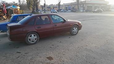 Opel: Opel Vectra: 1.6 l | 1993 il 180000 km Sedan — 2