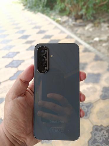 Samsung Galaxy A56 5G, Б/у, 256 ГБ, цвет - Серый, 2 SIM, eSIM