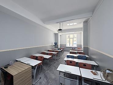 торговое помешение: Продажа офисов 185 м², С ремонтом, Многоэтажное здание, 1 этаж — 4