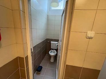 Magacini i radionice: U našoj ponudi su dva nova objekta na 15 ari placa - kancelarijski — 20