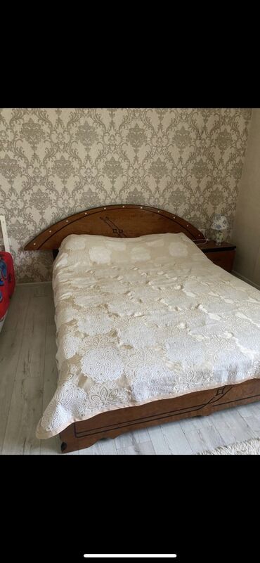 Кровати: Двуспальная Кровать