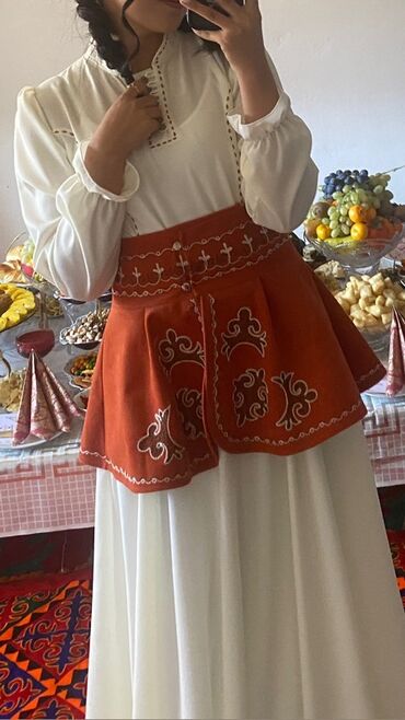 Национальные костюмы: Национальный костюм, Женский