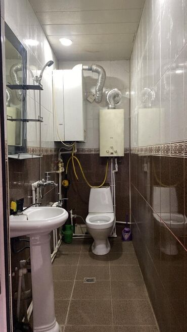 Həyət evləri və villaların satışı: 5 otaqlı, 200 kv. m, Orta təmir — 12