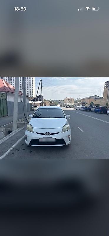 jac s7: Toyota Prius: 2014 г., 1.8 л, Автомат, Гибрид, Хэтчбэк — 5
