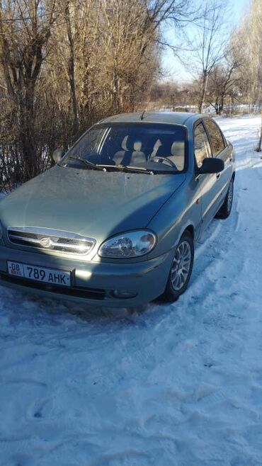 дом на калеса: Daewoo Lanos: 2012 г., 1.3 л, Механика, Бензин, Седан