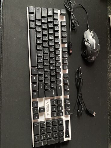 Klaviaturalar: 1 ci şəkildə iki set var maus klaviatura 1 ci olan ağ klaviatura və — 12