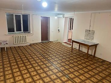 гостиница дом: Сдаётся полдома с отдельным входом, двором! -2 больших комнат (50 квм) — 10