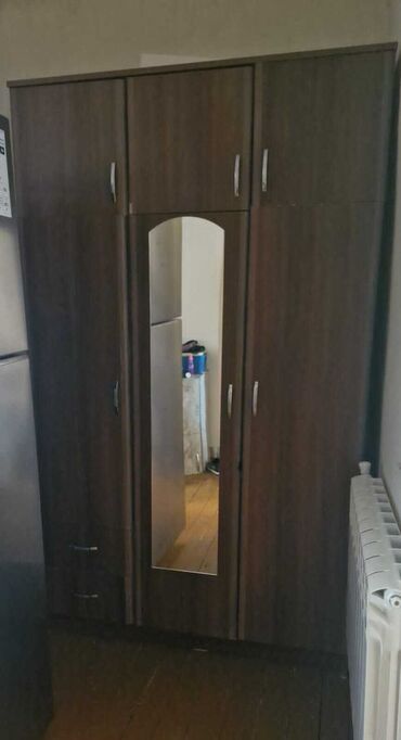 Dolablar: Açılan, 5 qapı Düz dolab, Qarderob, paltar dolabı