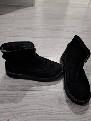 Ботинки и ботильоны: Женские ботильоны, ботинки зимние и осенние. У всех разные цены по 500 — 15